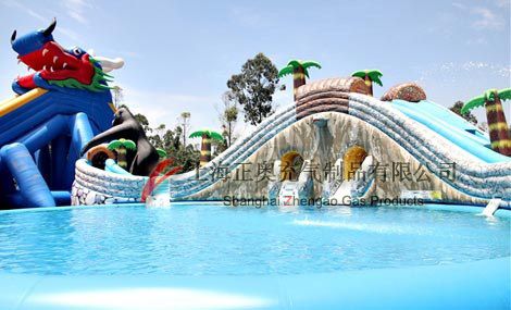 移動水上樂園