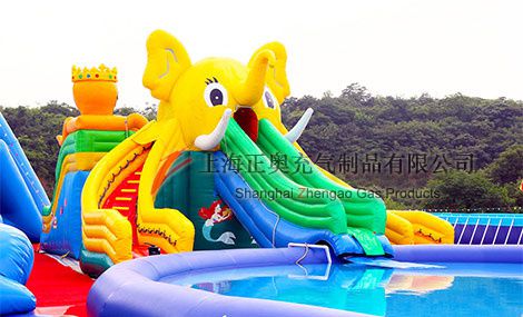 移動水上樂園