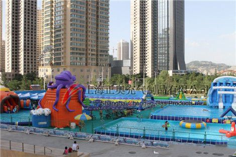 移動水上樂園
