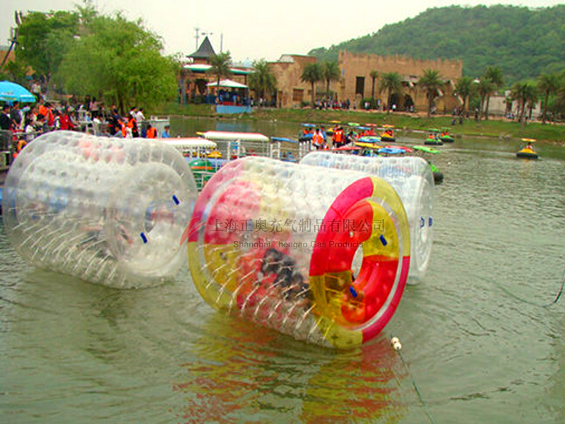 水上滾筒球