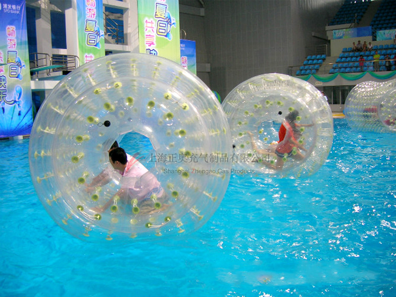 水上滾筒球