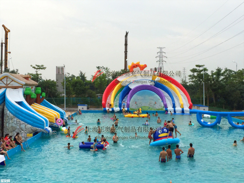移動水上樂園